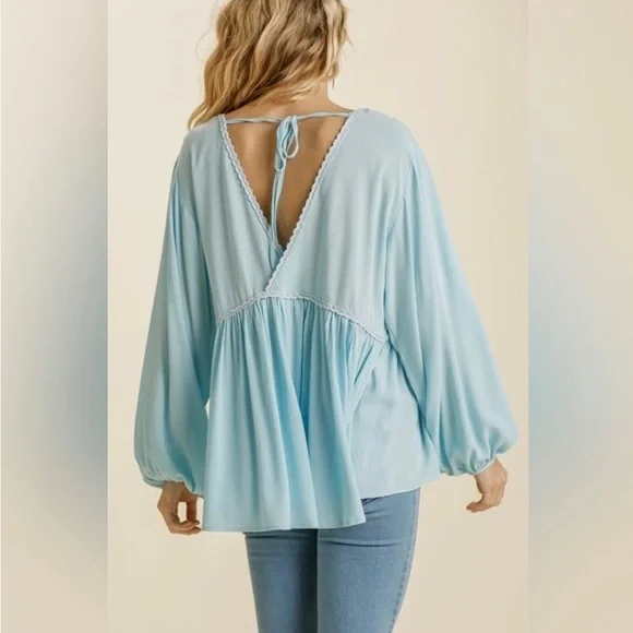 Umgee Deep V-Neck Red Balloon Sleeve Babydoll Top. Size Small. - Picture 10 of 10